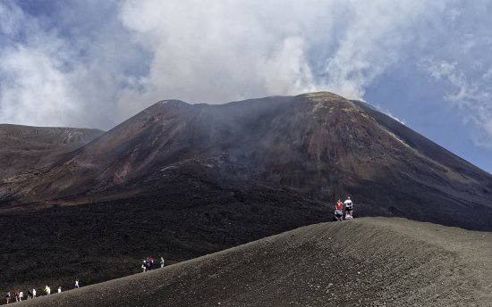 Этна. По кромке кратера